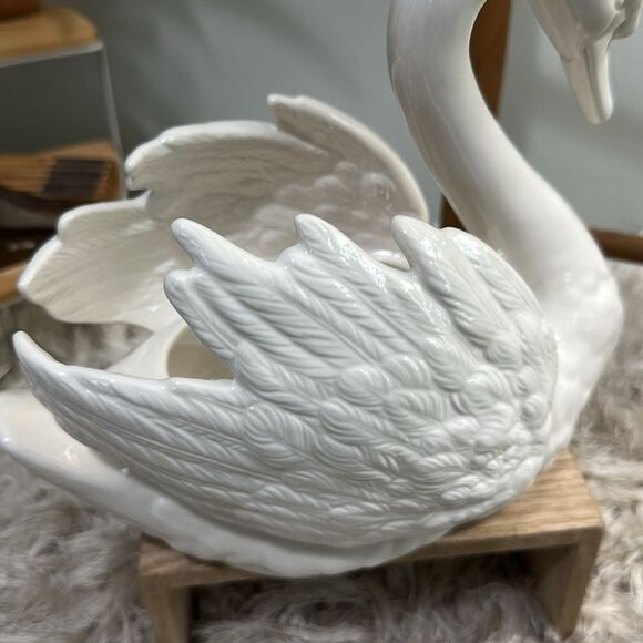 Vintage Goebel West Germany 57 303 20 Porcelain Swan Figurine Decor Planter - Picture 8 of 17
